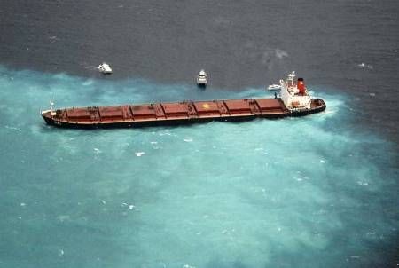 1-australia-cargo-cinese-barriera-corallina-001.jpg